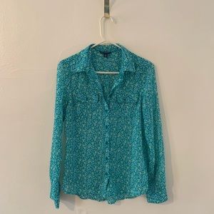American Eagle Button down shirt